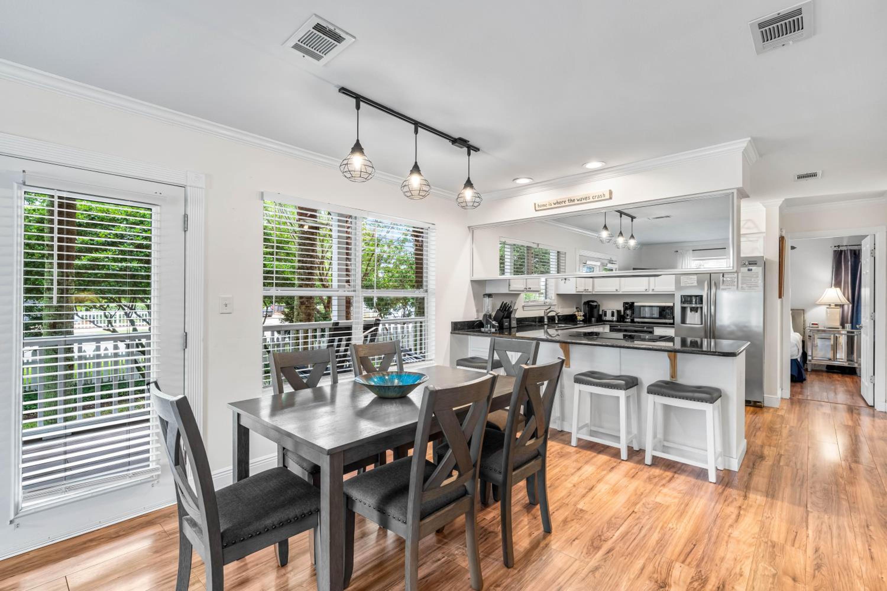 Destin Dreaming -Crystal Beach-Pool-Golf Cart-Carriage House