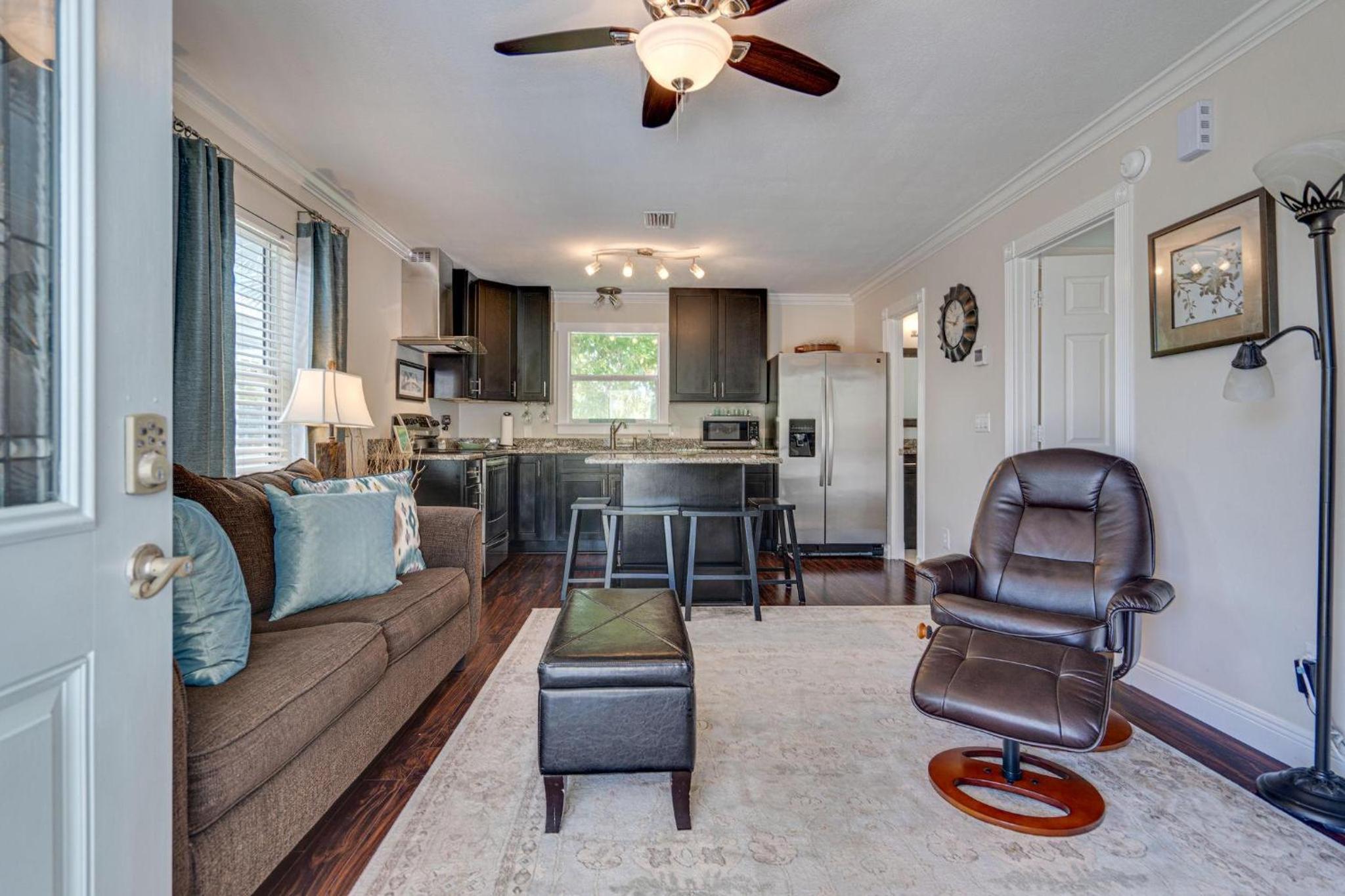 Destin Dreaming -Crystal Beach-Pool-Golf Cart-Carriage House