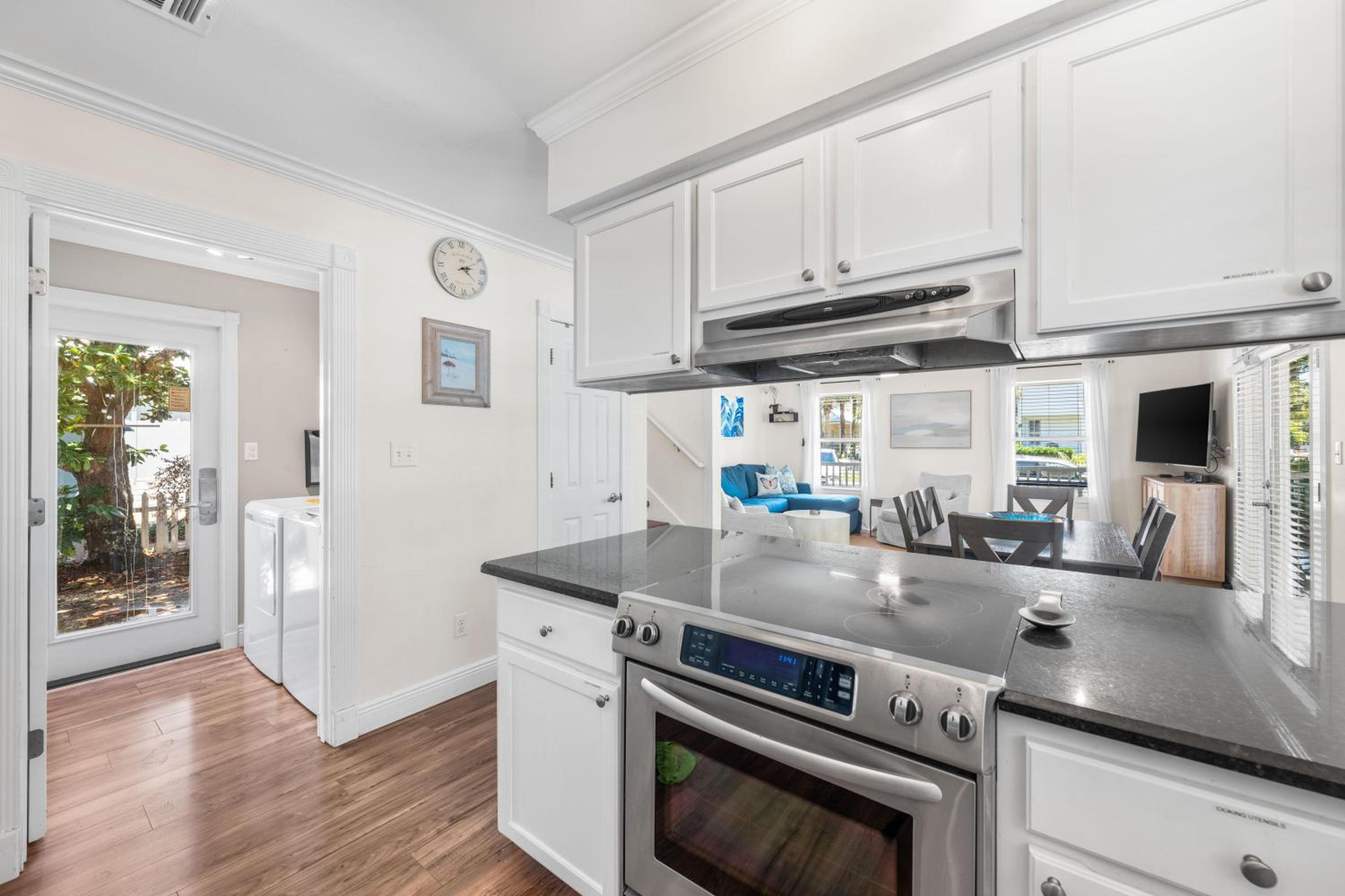 Destin Dreaming -Crystal Beach-Pool-Golf Cart-Carriage House