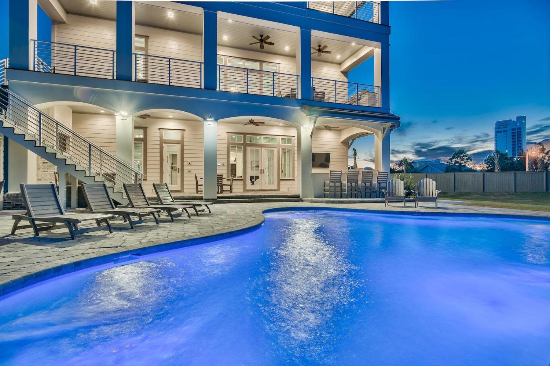 Glam Clam-Gated Beach- Private Pool & Spa