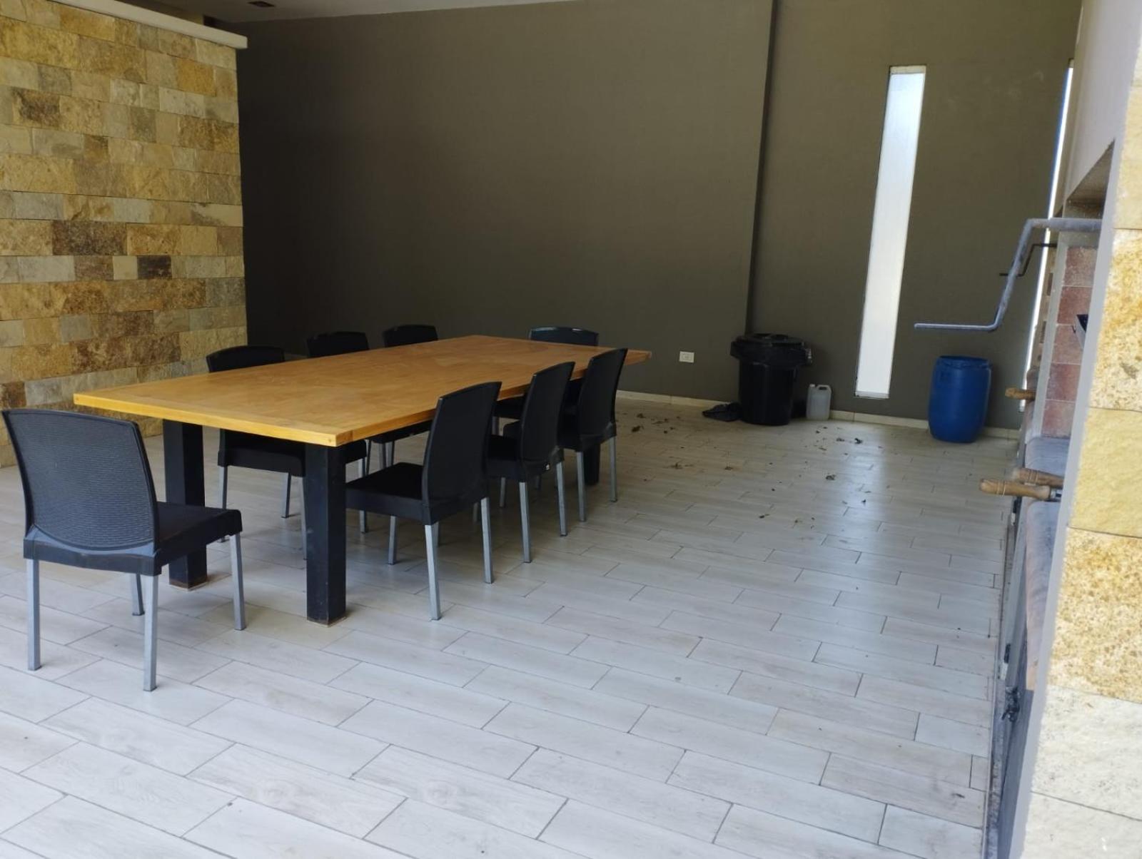 Canning Park premium apartment for 4