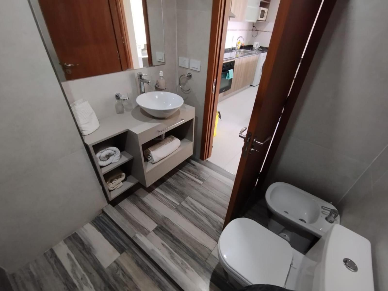 Canning Park premium apartment for 4