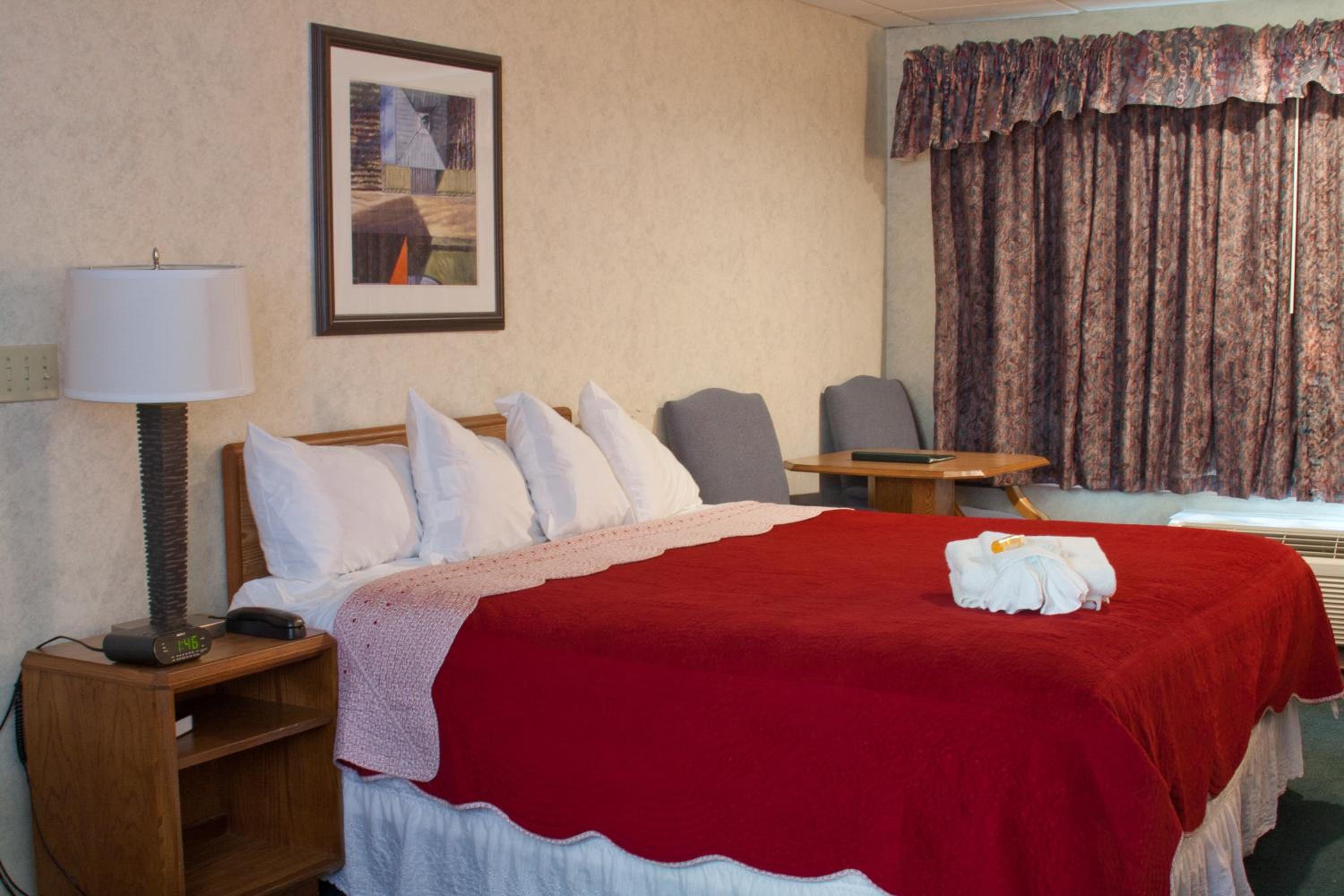 Anchorage Inn Burlington view 3