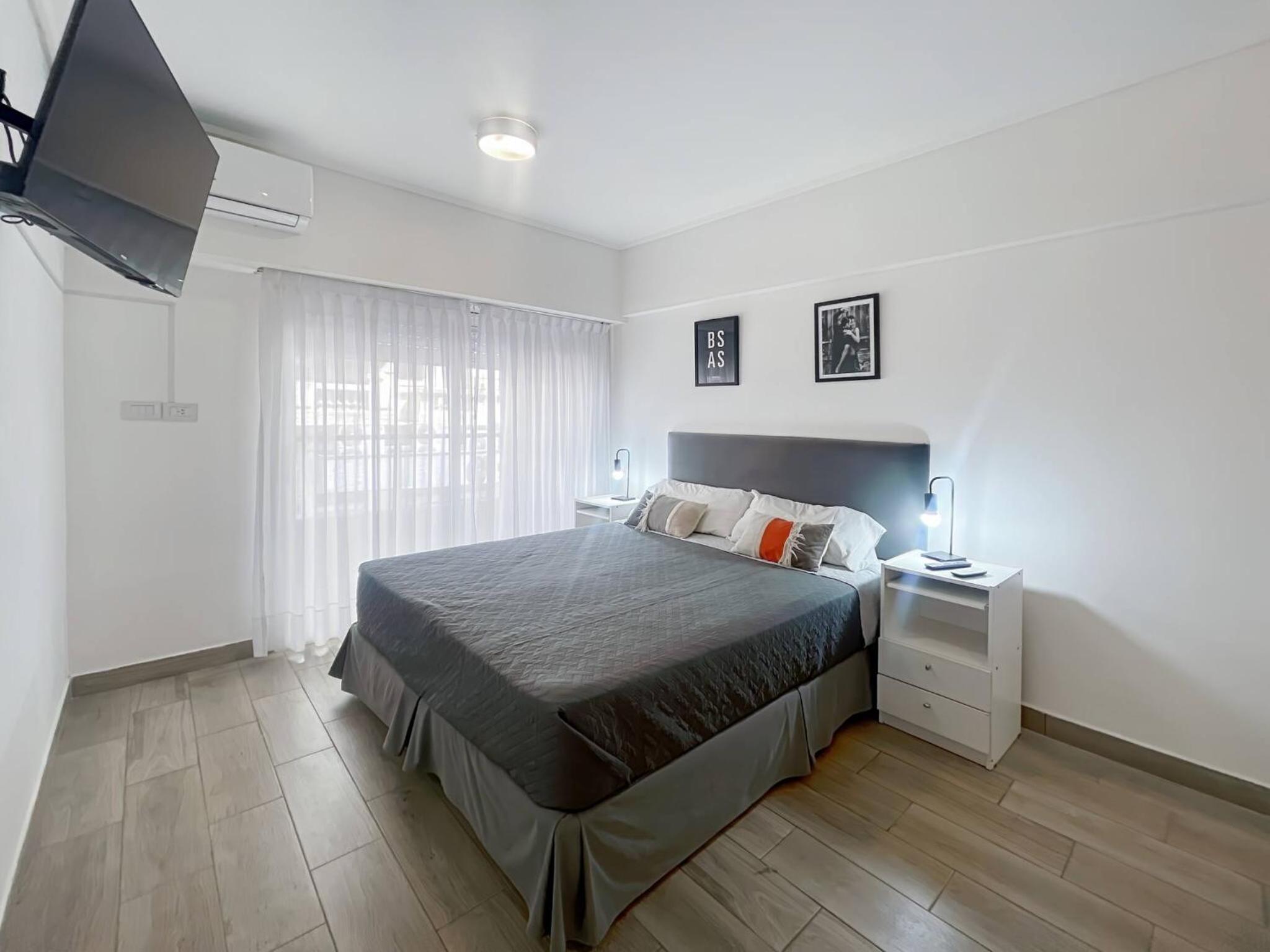 Modern Studio with Amenities in the Heart of the City U4