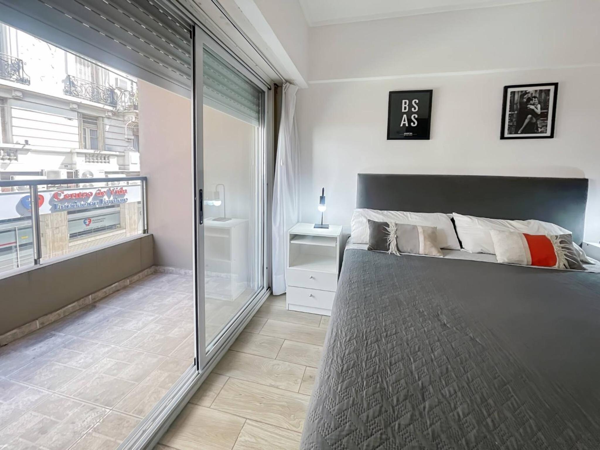 Modern Studio with Amenities in the Heart of the City U4