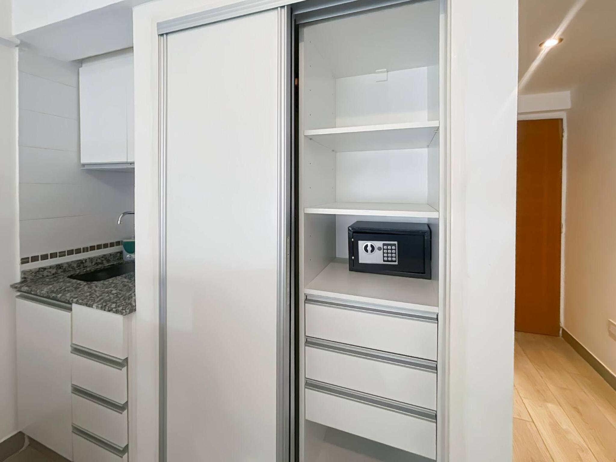 Modern Studio with Amenities in the Heart of the City U4