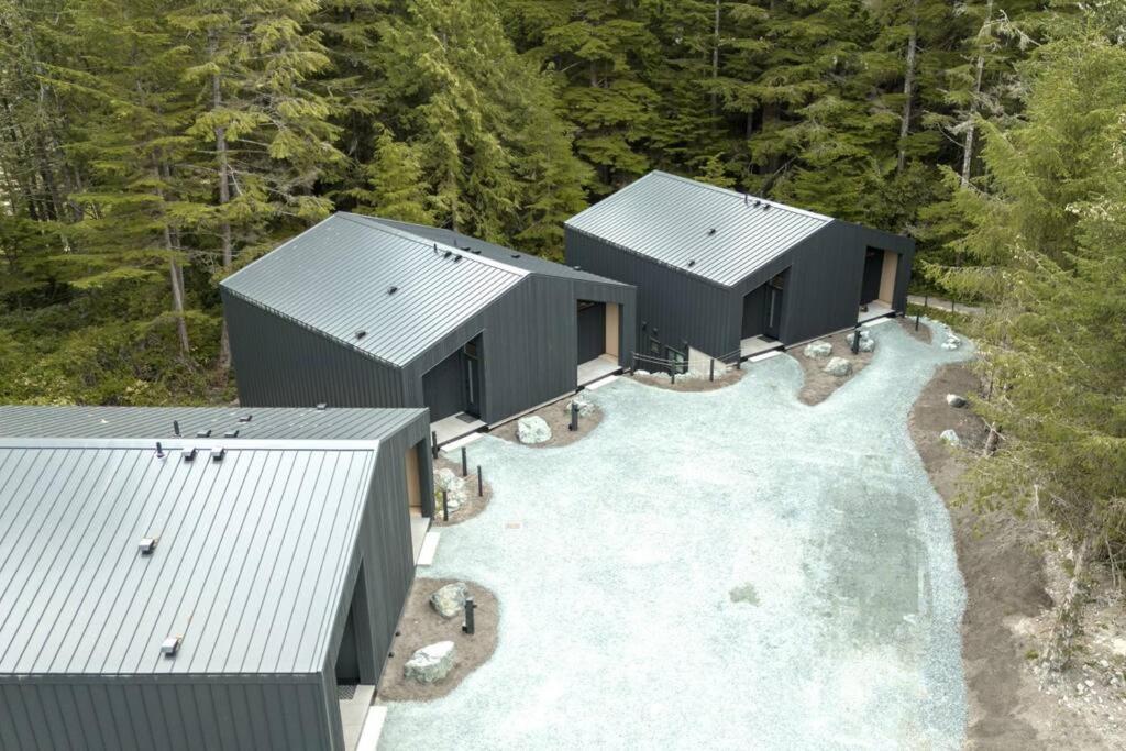 Calmwater Retreat New 2 br Hot Tub