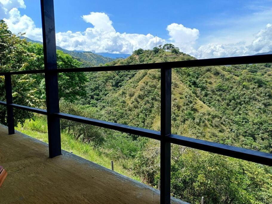 Vista preciosa-clima cálido-calma-pueblo histórico