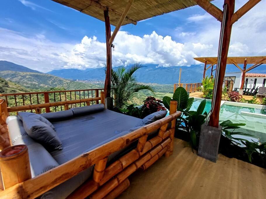 Vista preciosa-clima cálido-calma-pueblo histórico