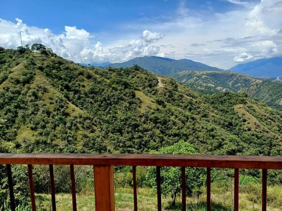Vista preciosa-clima cálido-calma-pueblo histórico
