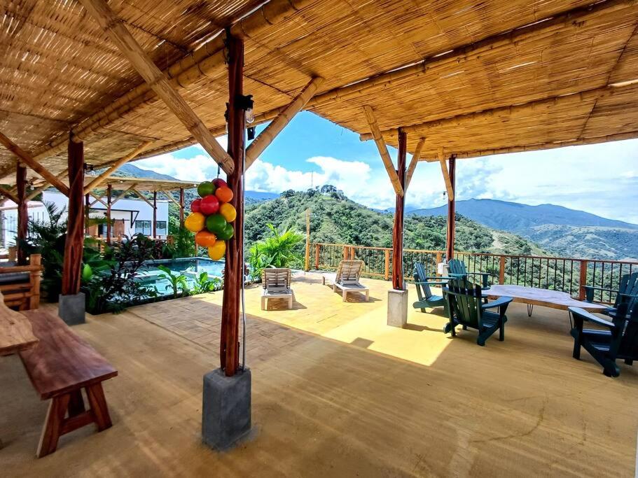 Vista preciosa-clima cálido-calma-pueblo histórico