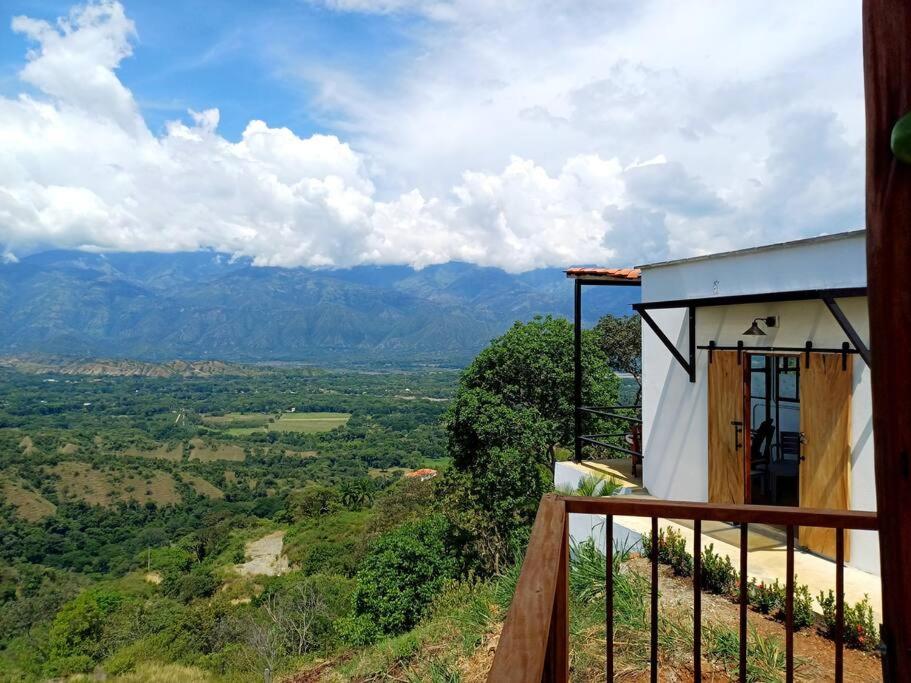 Vista preciosa-clima cálido-calma-pueblo histórico