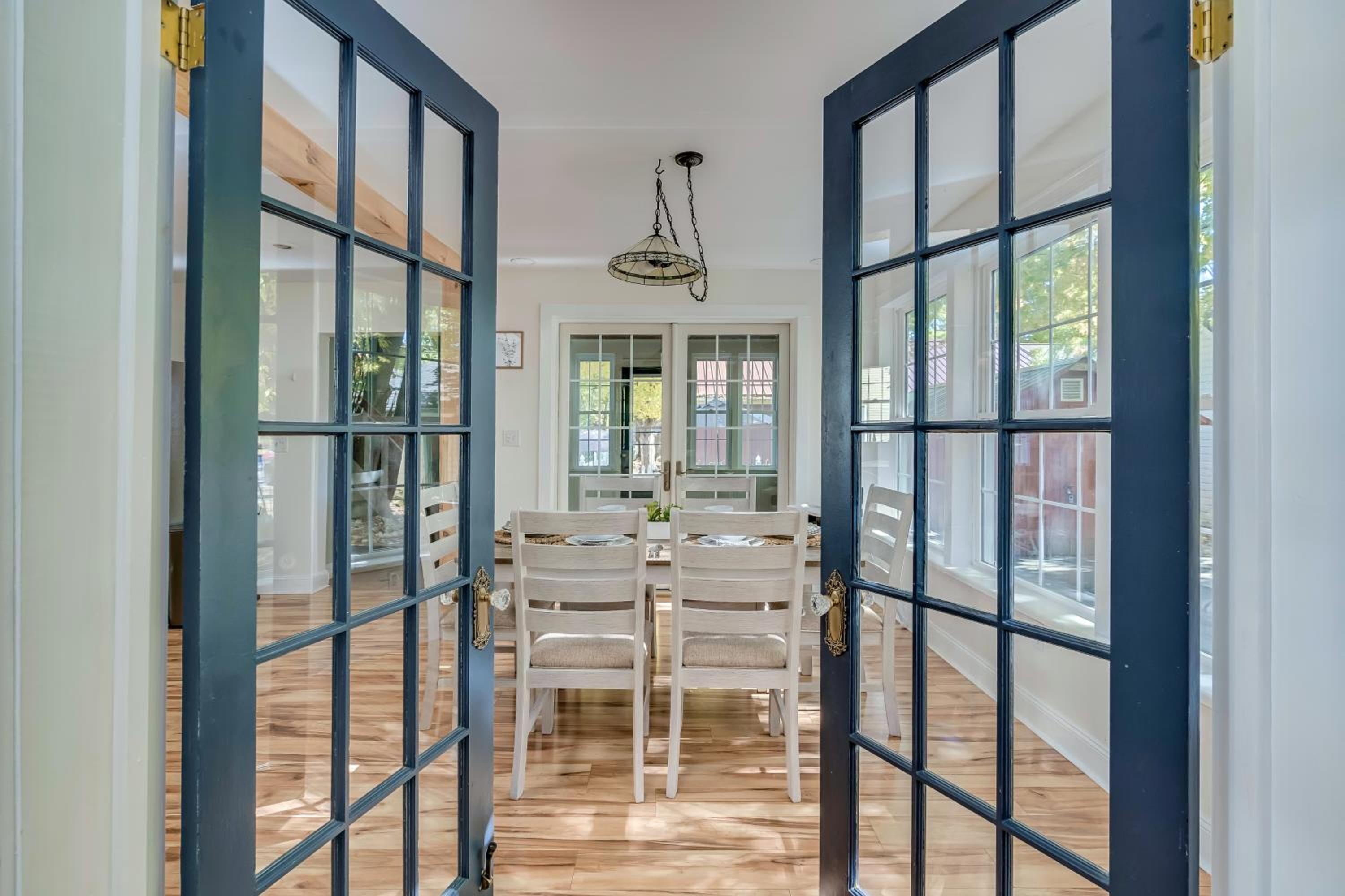 Downtown Spacious Family Oasis