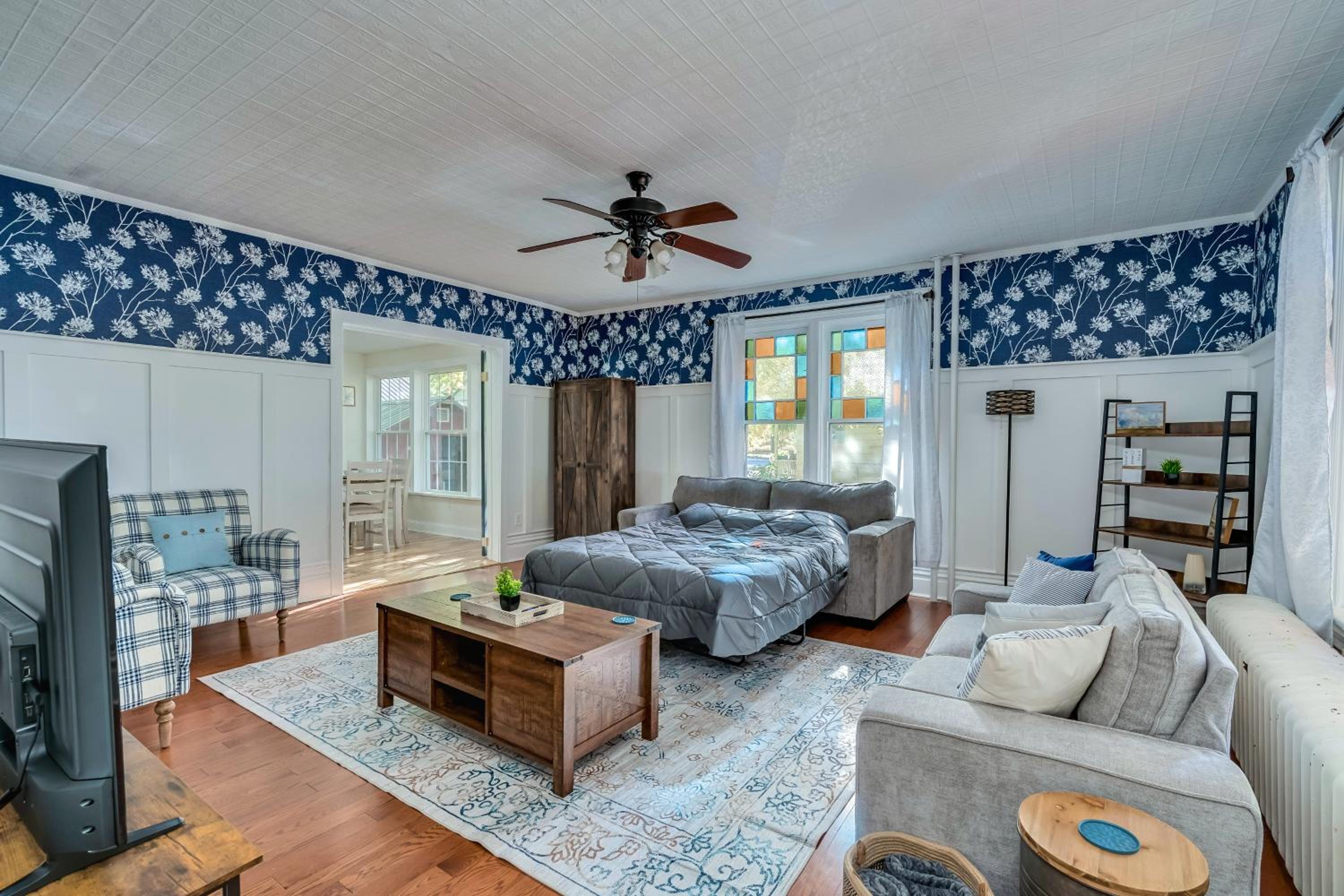 Downtown Spacious Family Oasis