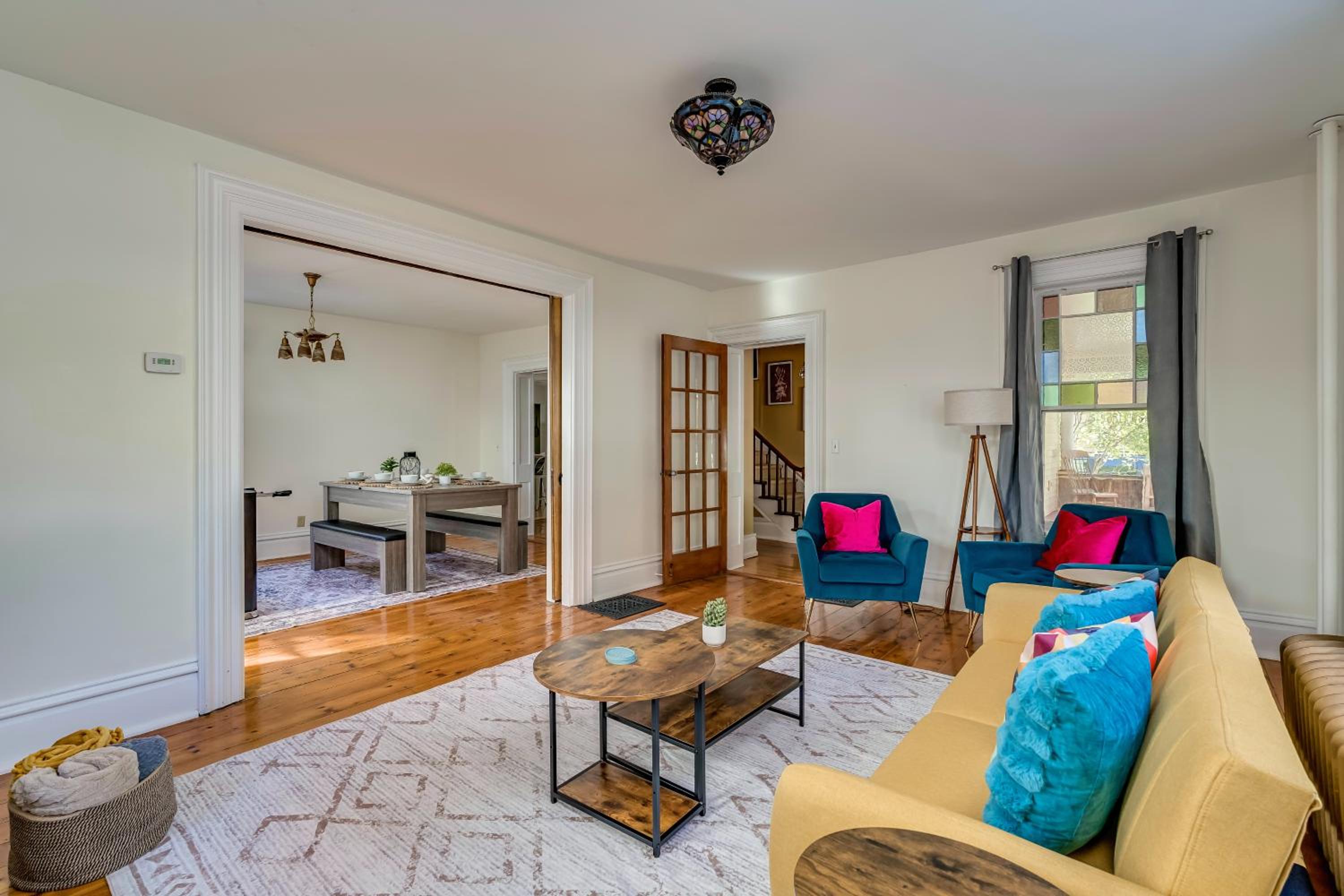 Downtown Spacious Family Oasis
