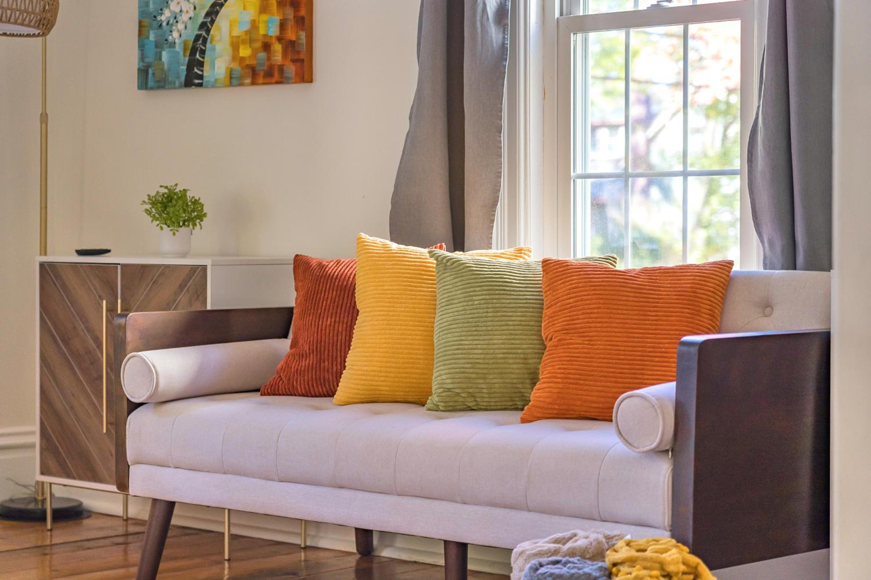 Downtown Spacious Family Oasis