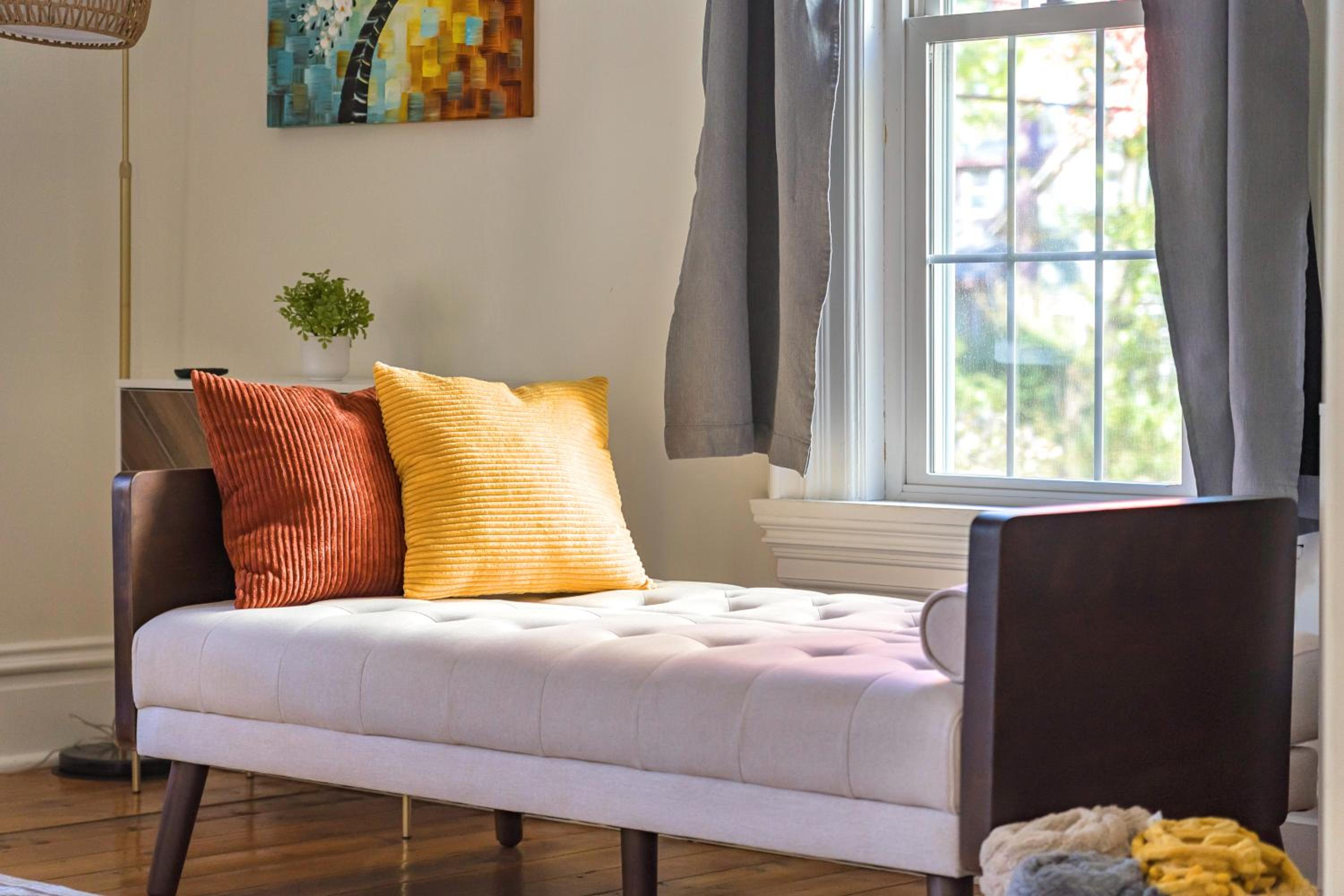 Downtown Spacious Family Oasis