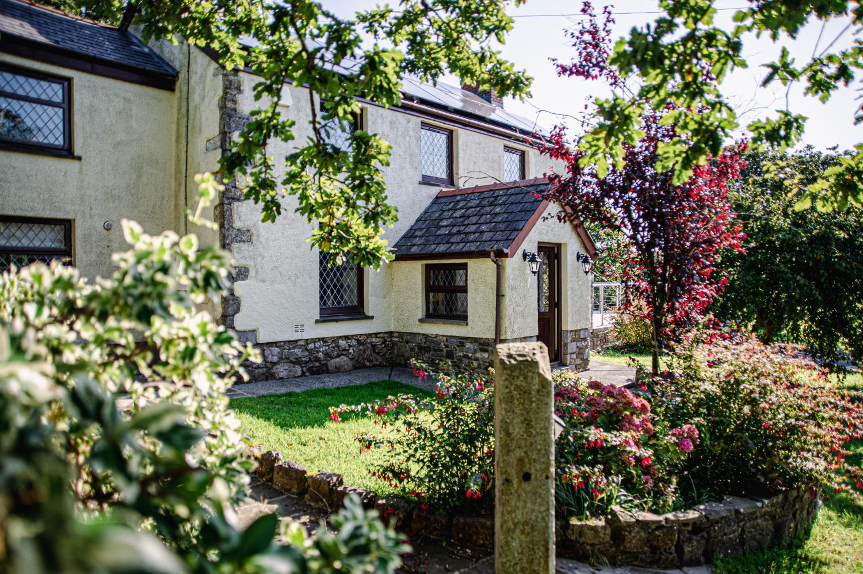Luxe Farmhouse Getaway in Carmarthenshire