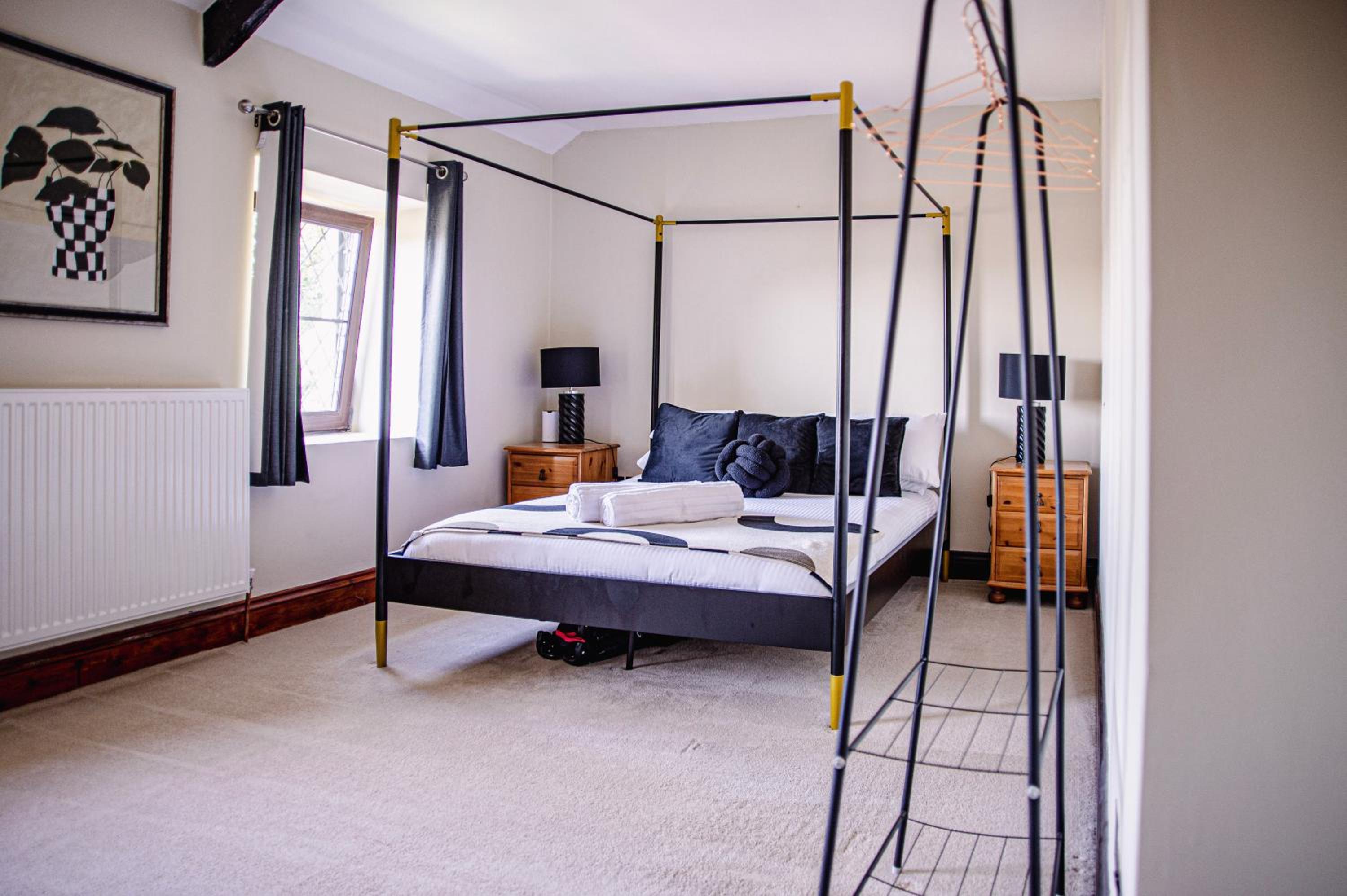 Luxe Farmhouse Getaway in Carmarthenshire