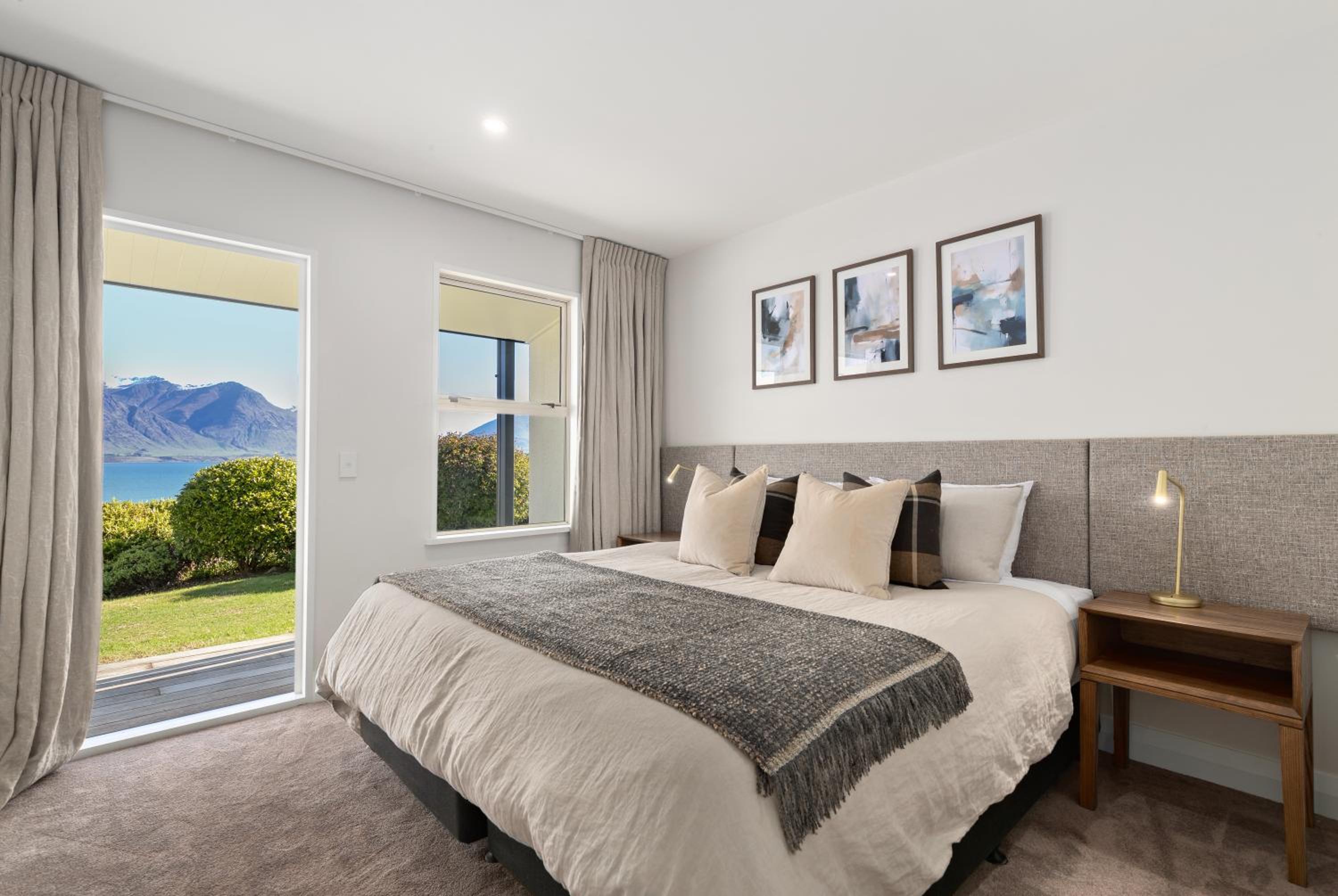 Baywaters - Lake View Villa with Sauna, Spa Pool & Gym view 2