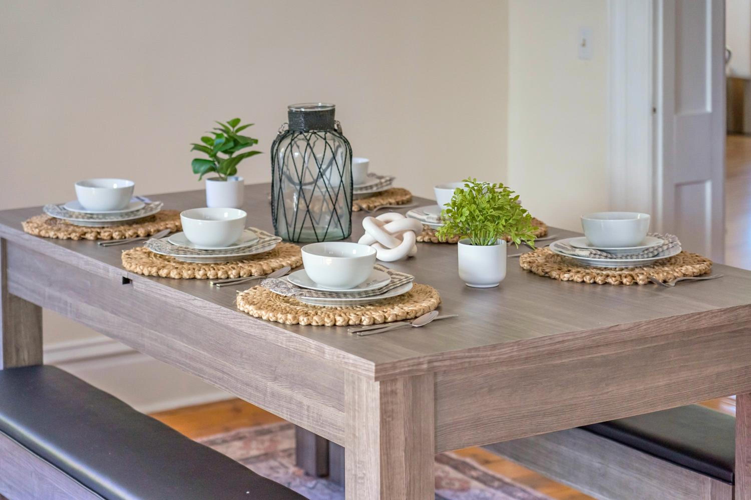 Downtown Spacious Family Oasis