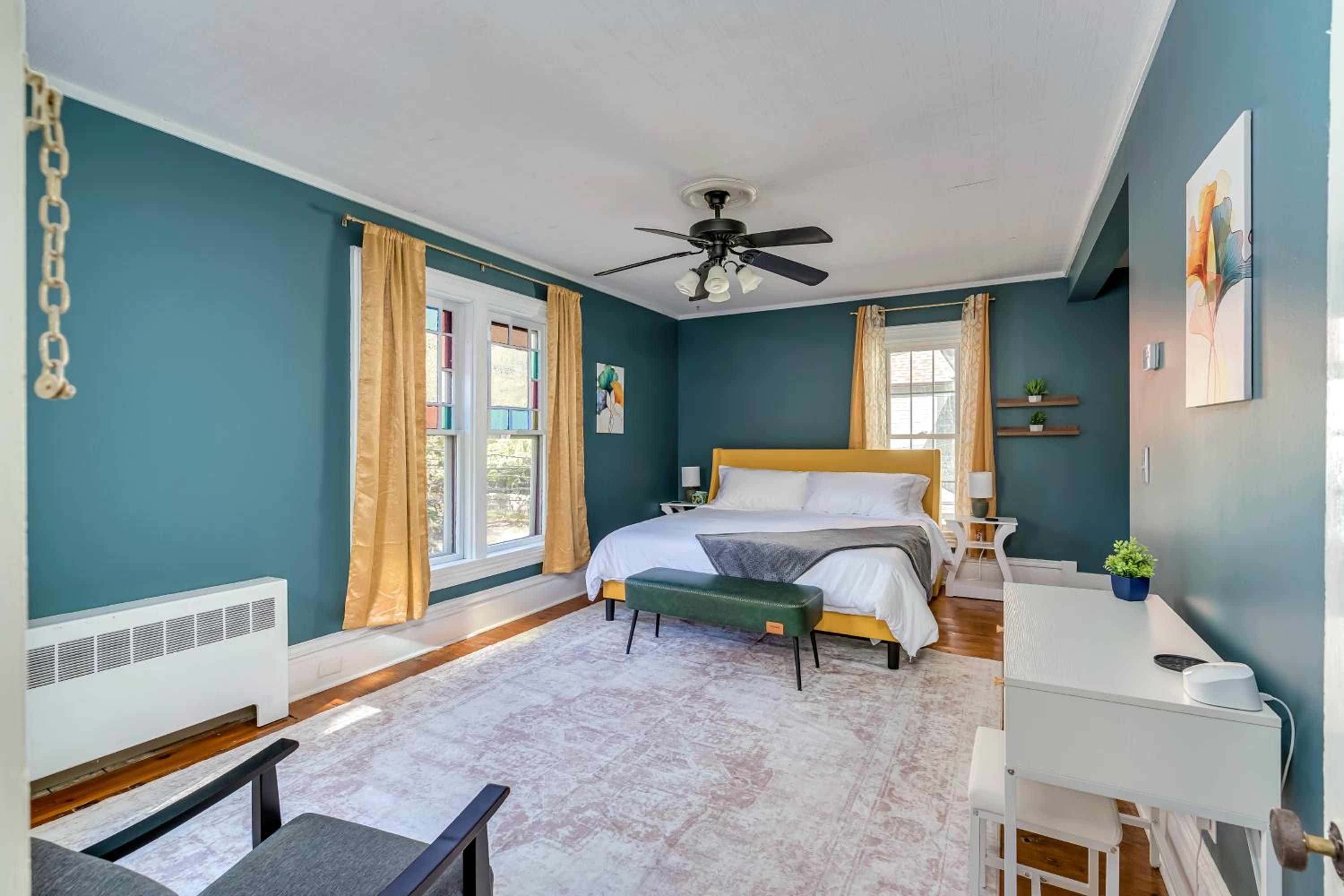 Downtown Spacious Family Oasis