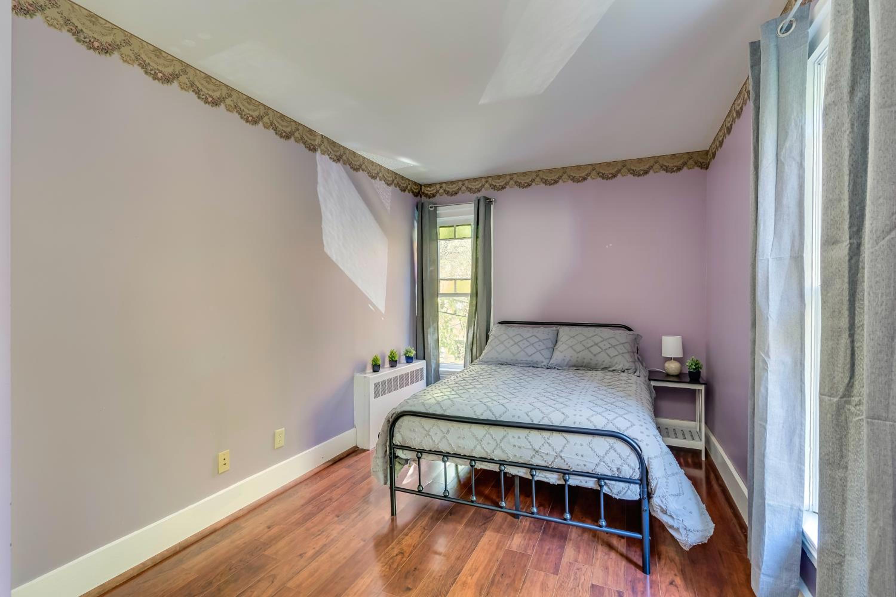 Downtown Spacious Family Oasis