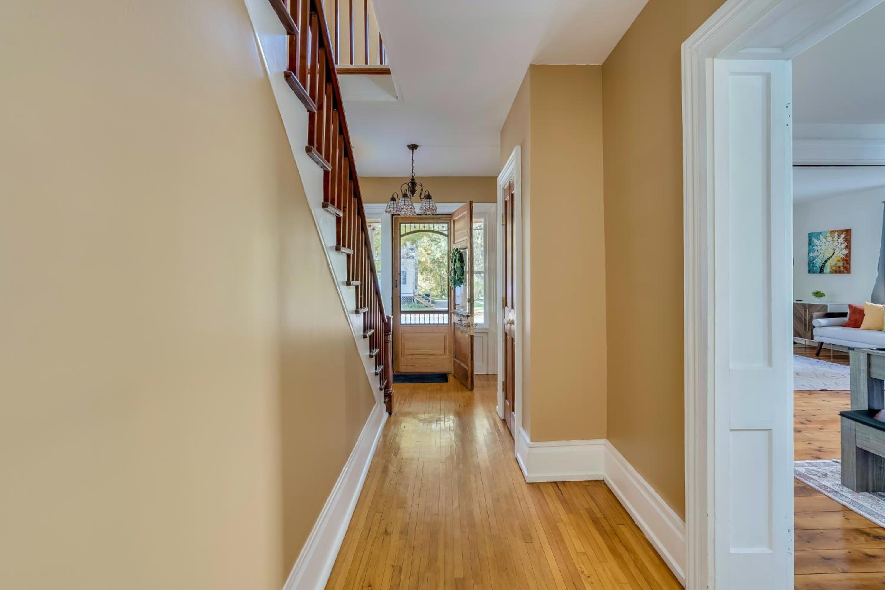 Downtown Spacious Family Oasis