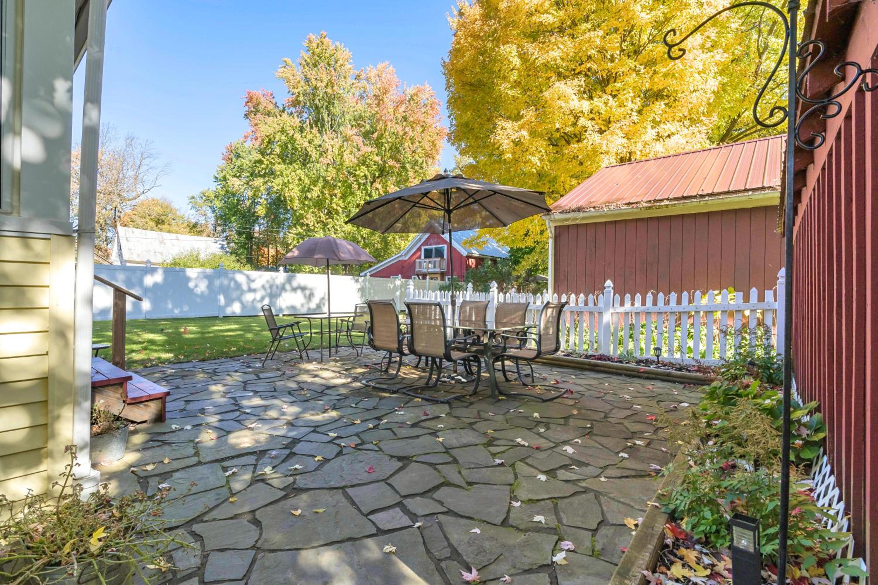 Downtown Spacious Family Oasis