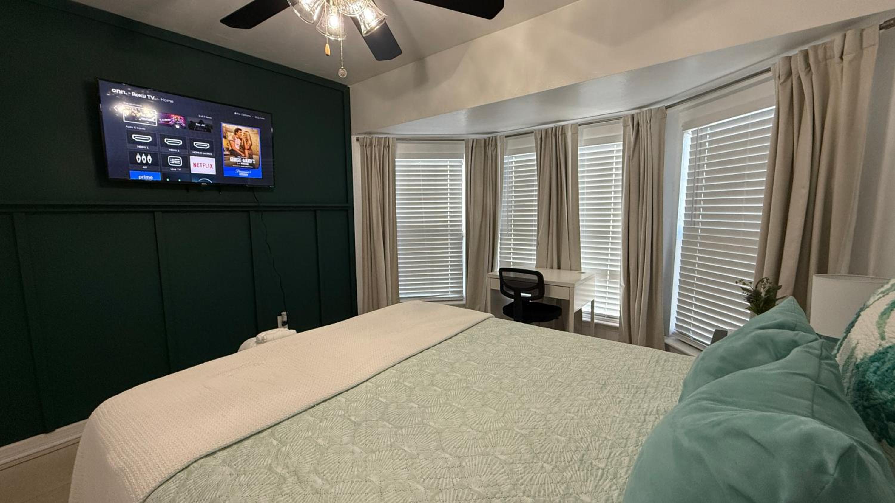 Charming Room1 in Cozy Jax House view 4