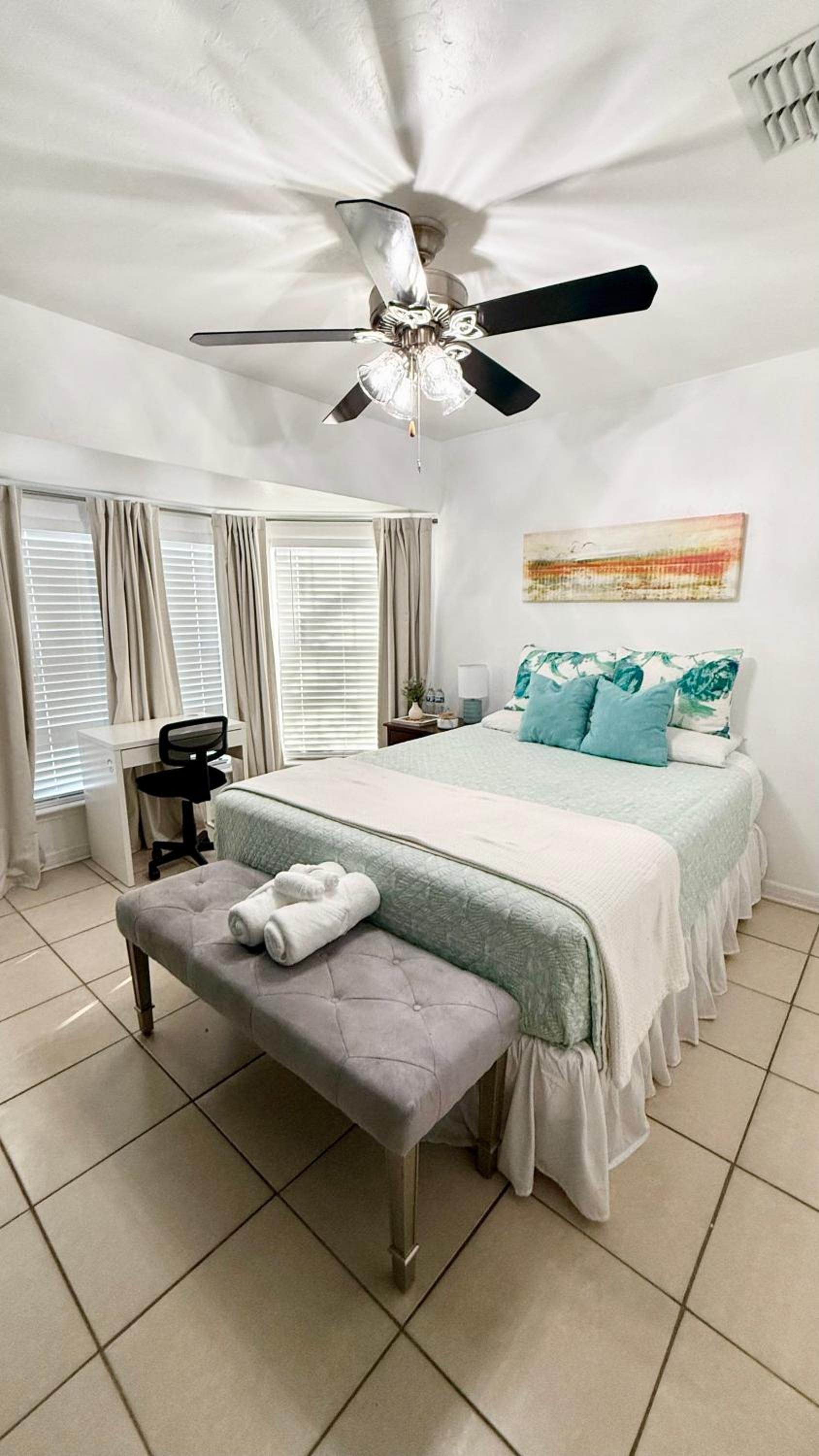 Charming Room1 in Cozy Jax House view 3