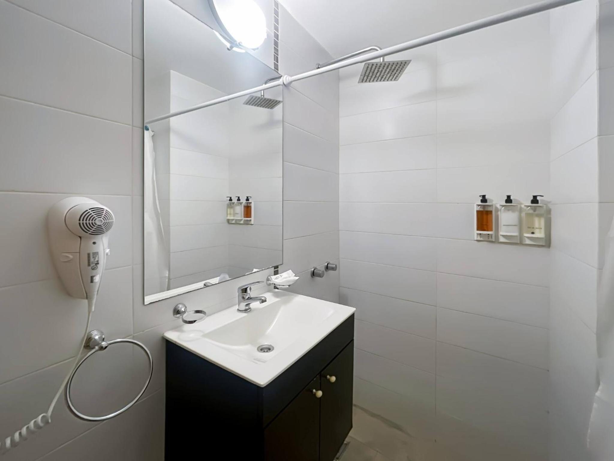Modern Studio with Amenities in the Heart of the City -U6