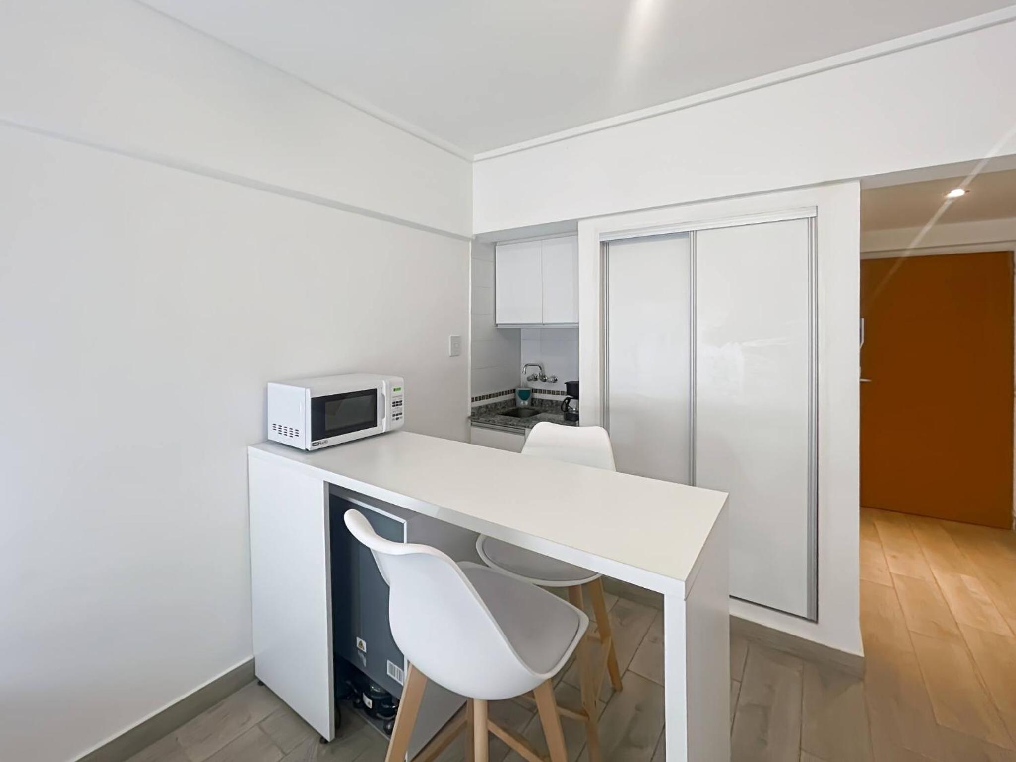 Modern Studio with Amenities in the Heart of the City -U6