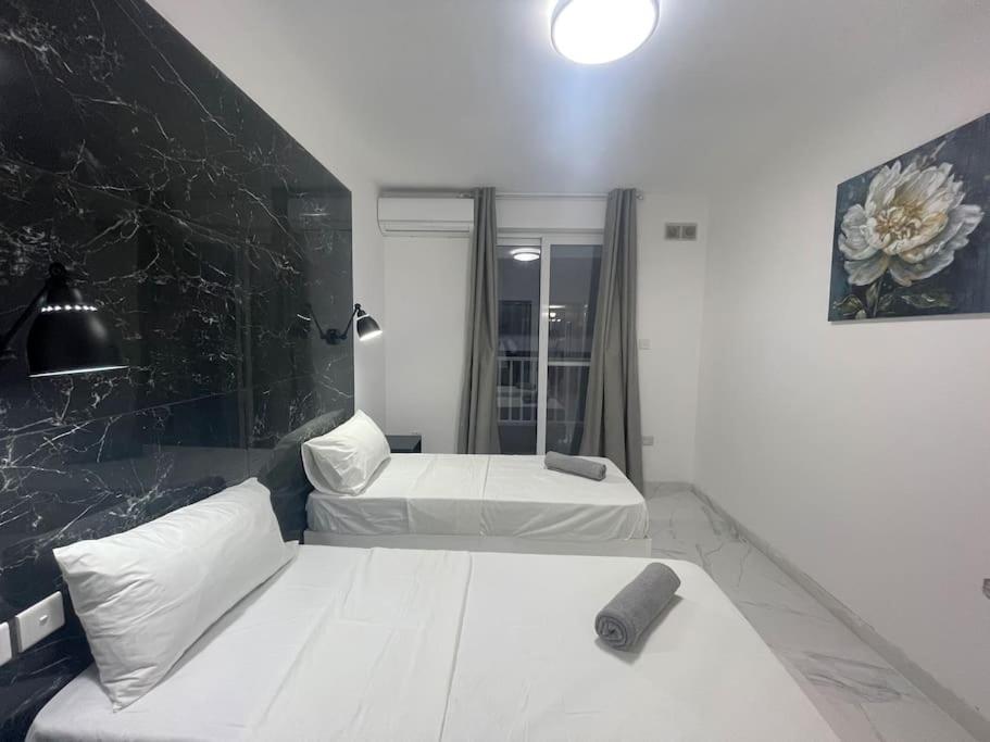 Beachfront Apartment Bugibba photo 5