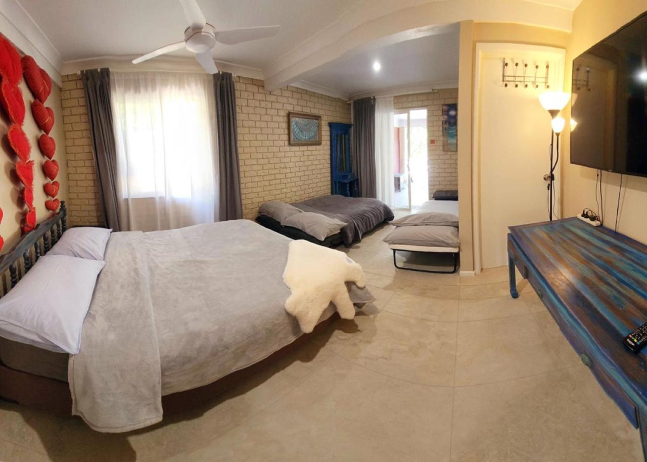 Big family holiday by the Buddina beach