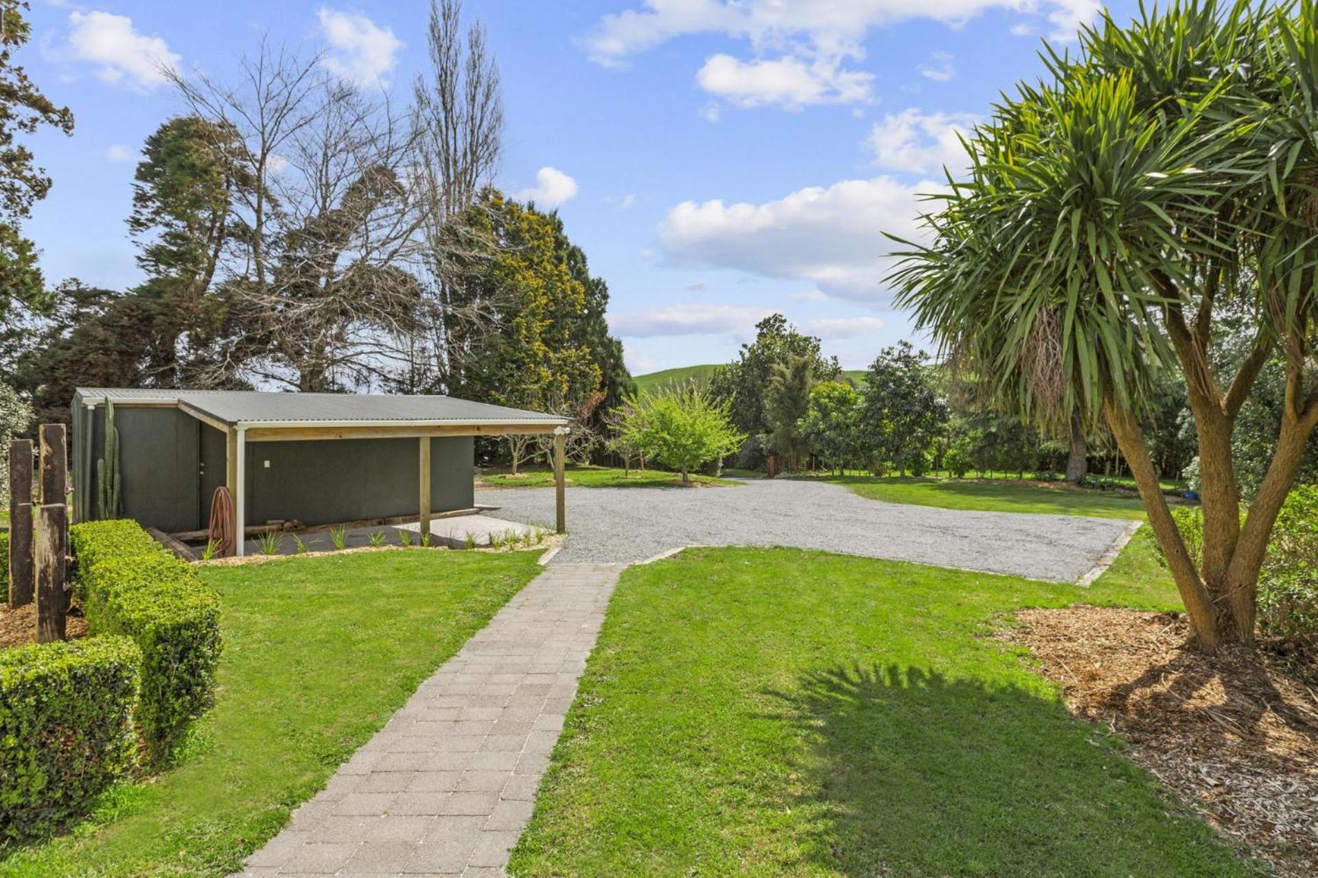Scotsman Valley Road Cottage view 4