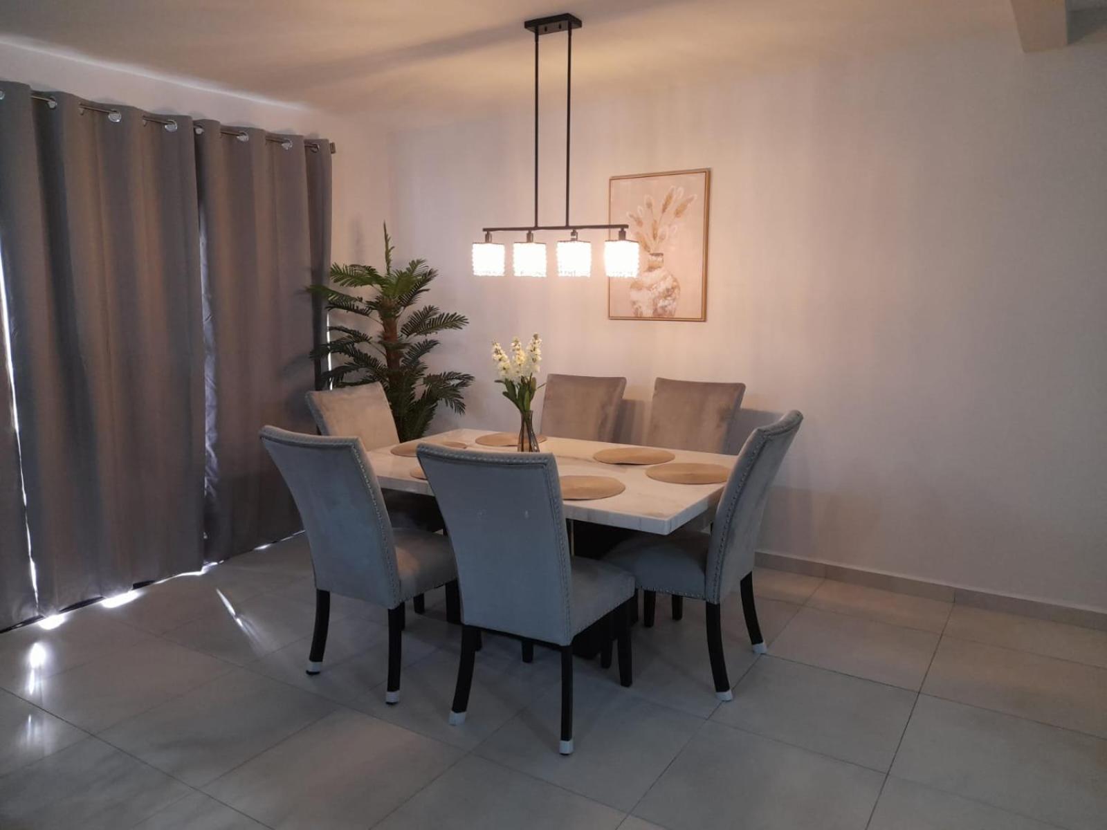 Beautiful Modern Home in Res San Andres