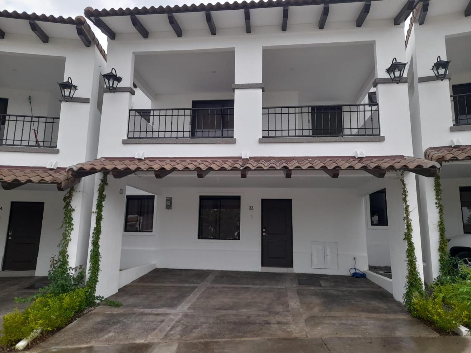 Beautiful Modern Home in Res San Andres