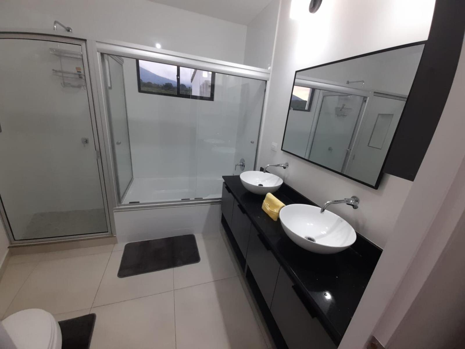 Beautiful Modern Home in Res San Andres