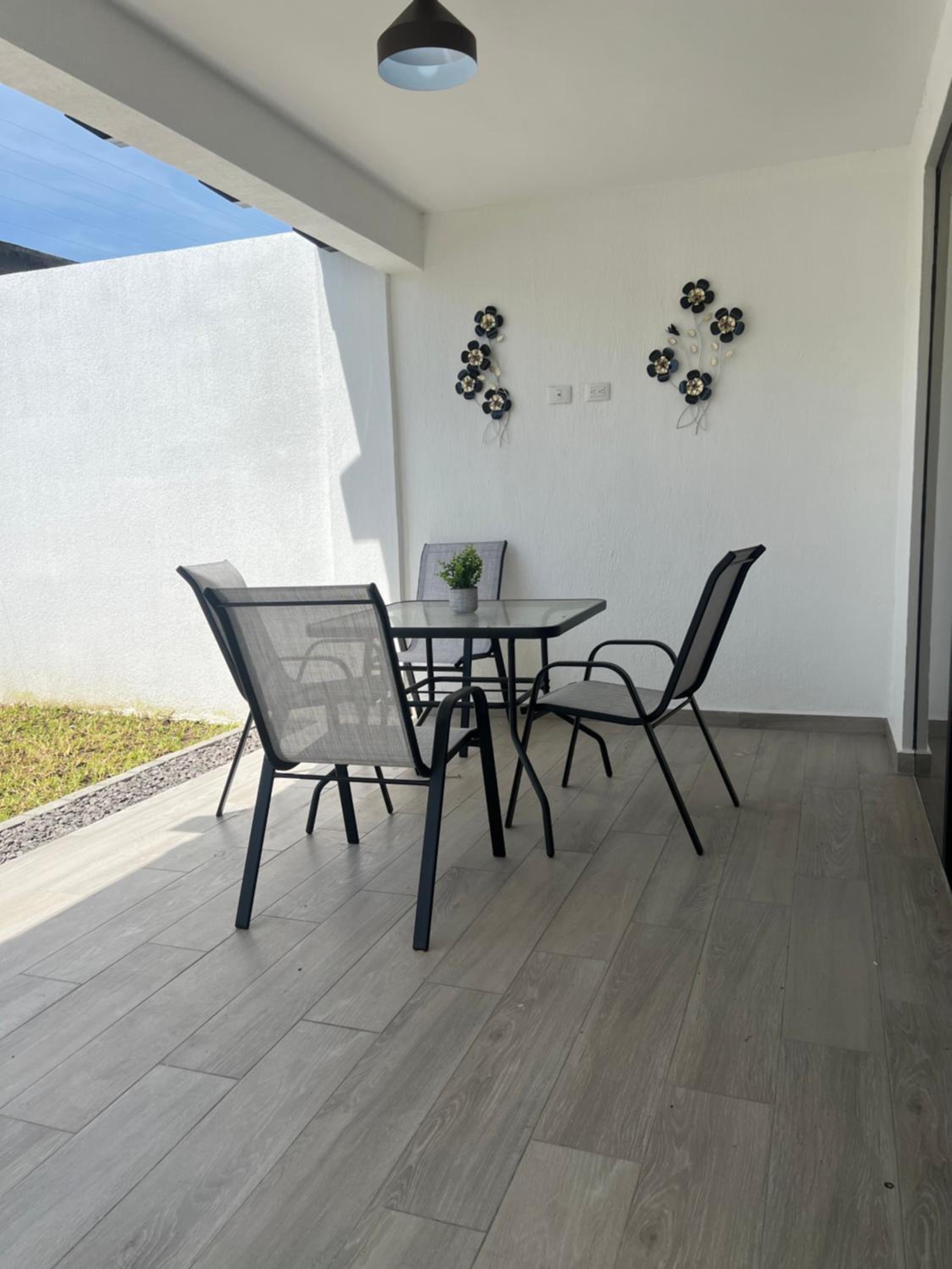 Beautiful Modern Home in Res San Andres