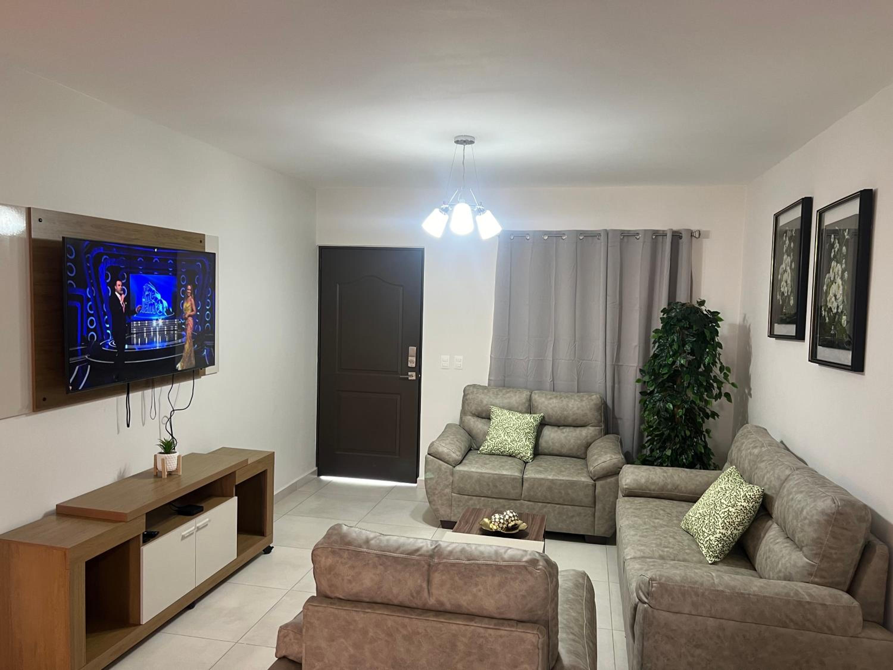 Beautiful Modern Home in Res San Andres