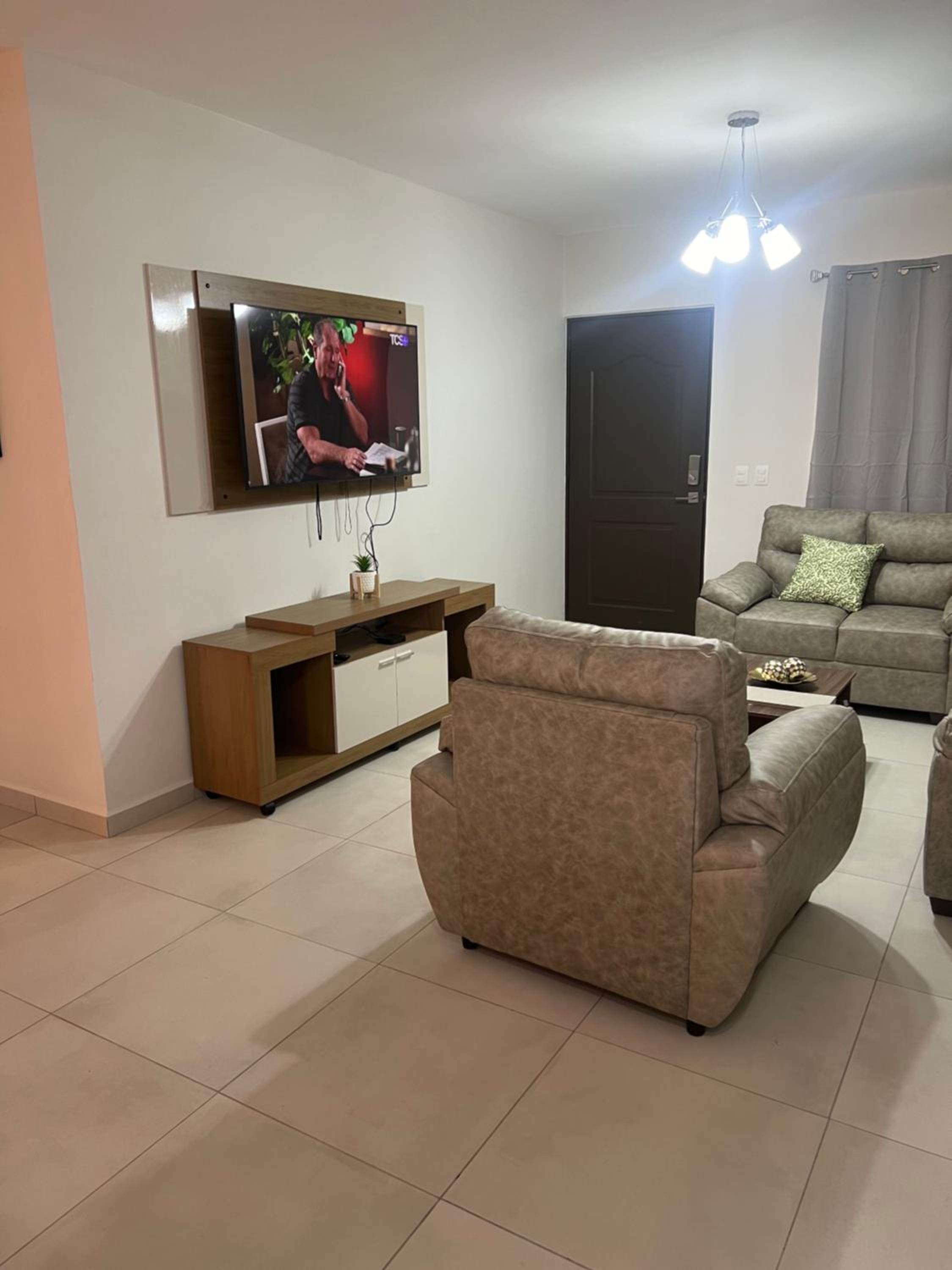Beautiful Modern Home in Res San Andres