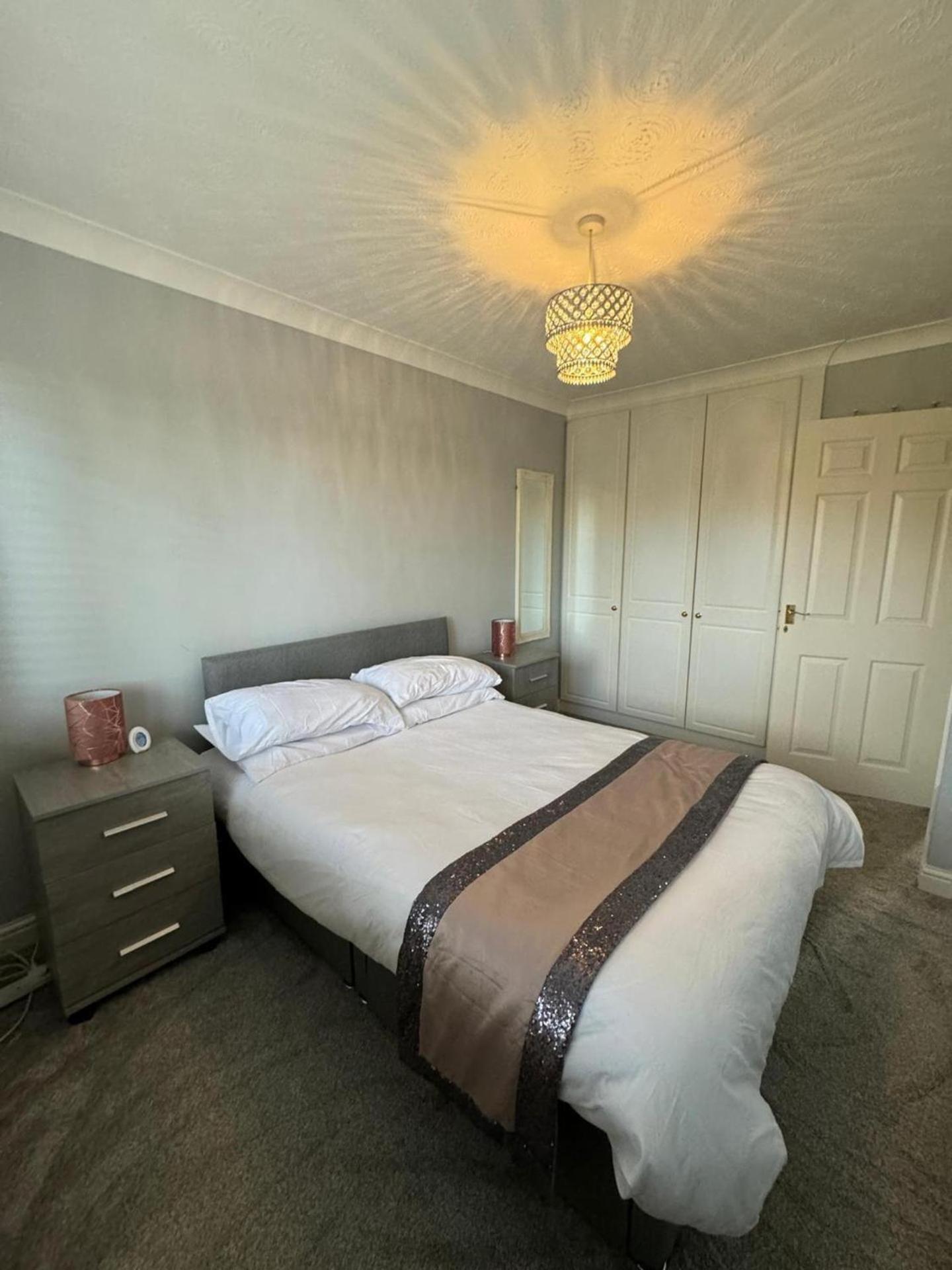 Cozy Rochdale Retreat for Families and couples view 2