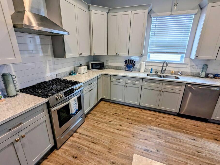 Tegarden Cottage at Gulfport Beach view 4