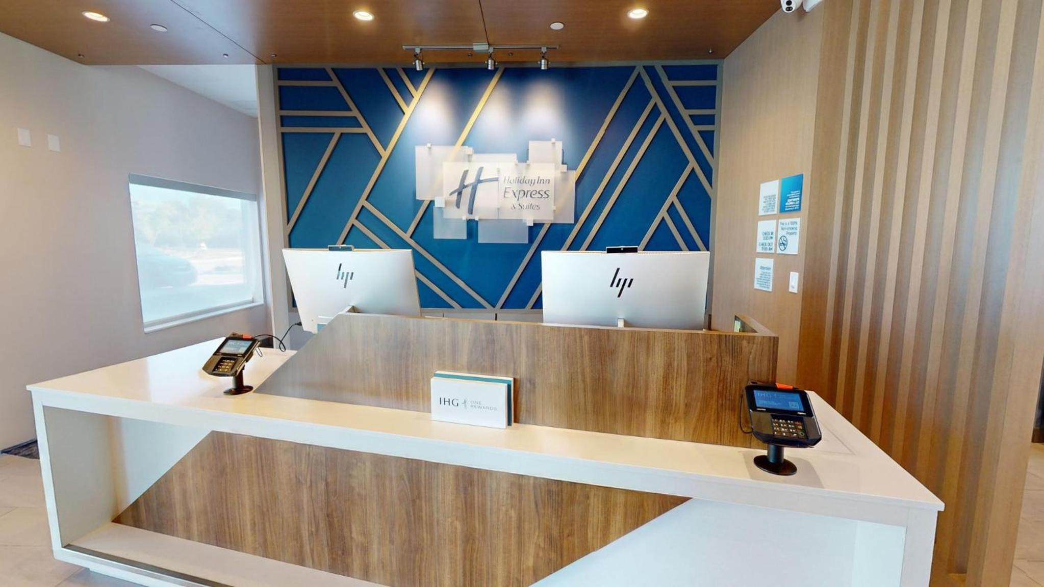 Holiday Inn Express & Suites Chicago Schaumburg, an IHG Hotel, Photo 84