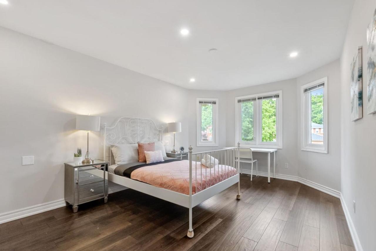 Modern 4BR Retreat with Premium Comforts and Parking