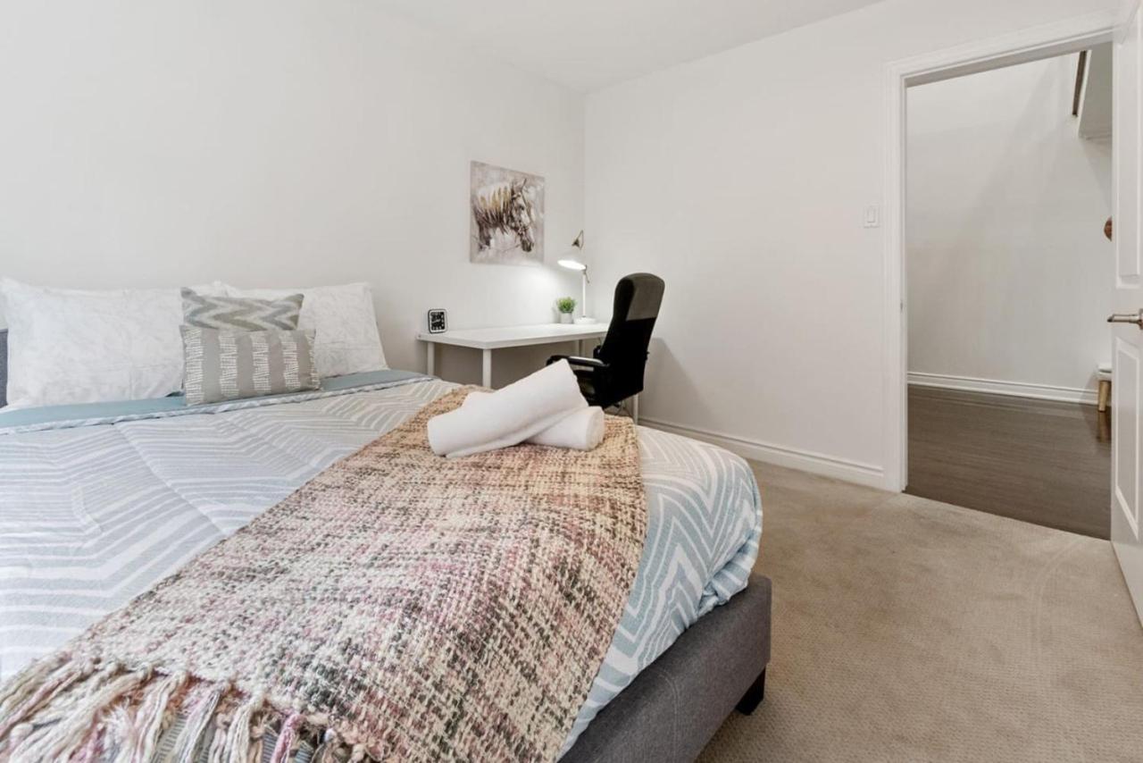 Modern 4BR Retreat with Premium Comforts and Parking