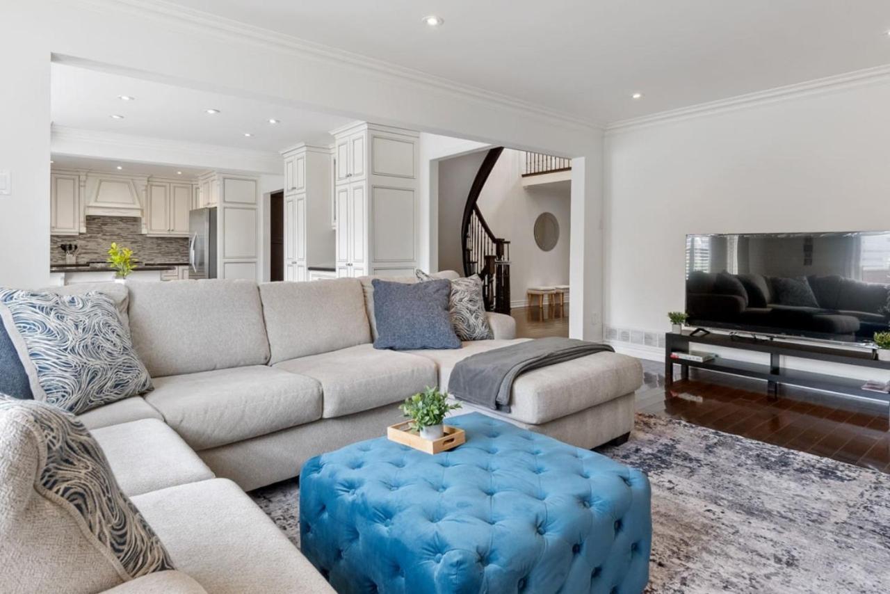 Modern 4BR Retreat with Premium Comforts and Parking