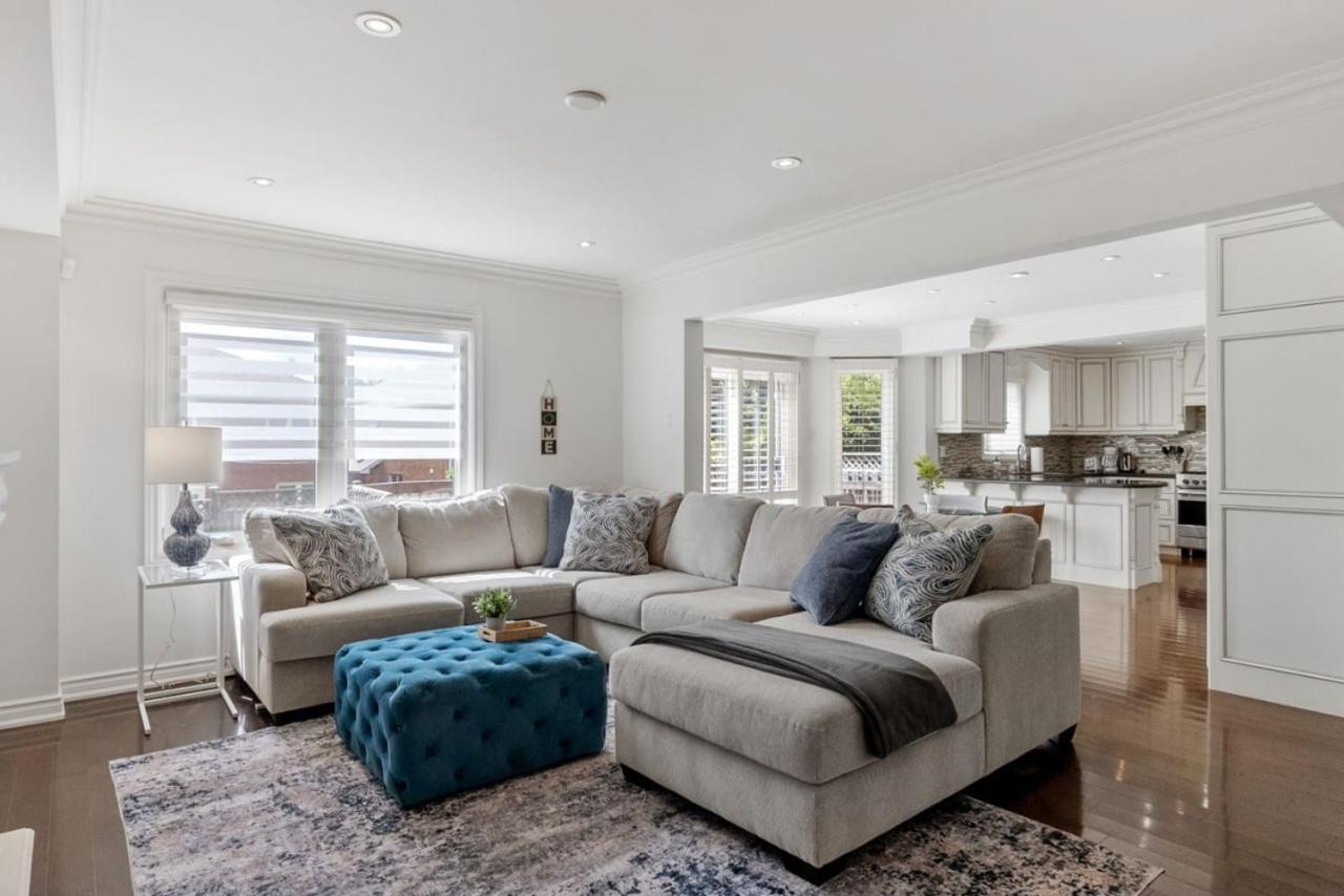 Modern 4BR Retreat with Premium Comforts and Parking
