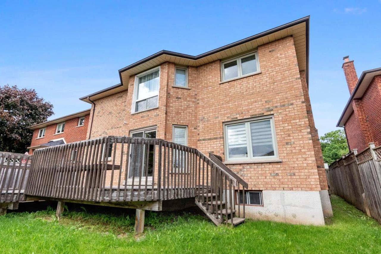 Modern 4BR Retreat with Premium Comforts and Parking